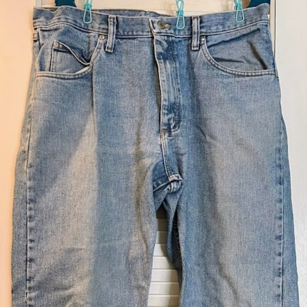 Wrangler Relaxed Fit Jeans - 36 x 30 - LIght Washed